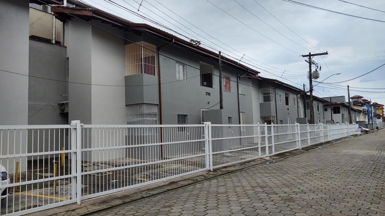 Apartamento Ubatuba - Praia Grande - 250M Da Praia מראה חיצוני תמונה