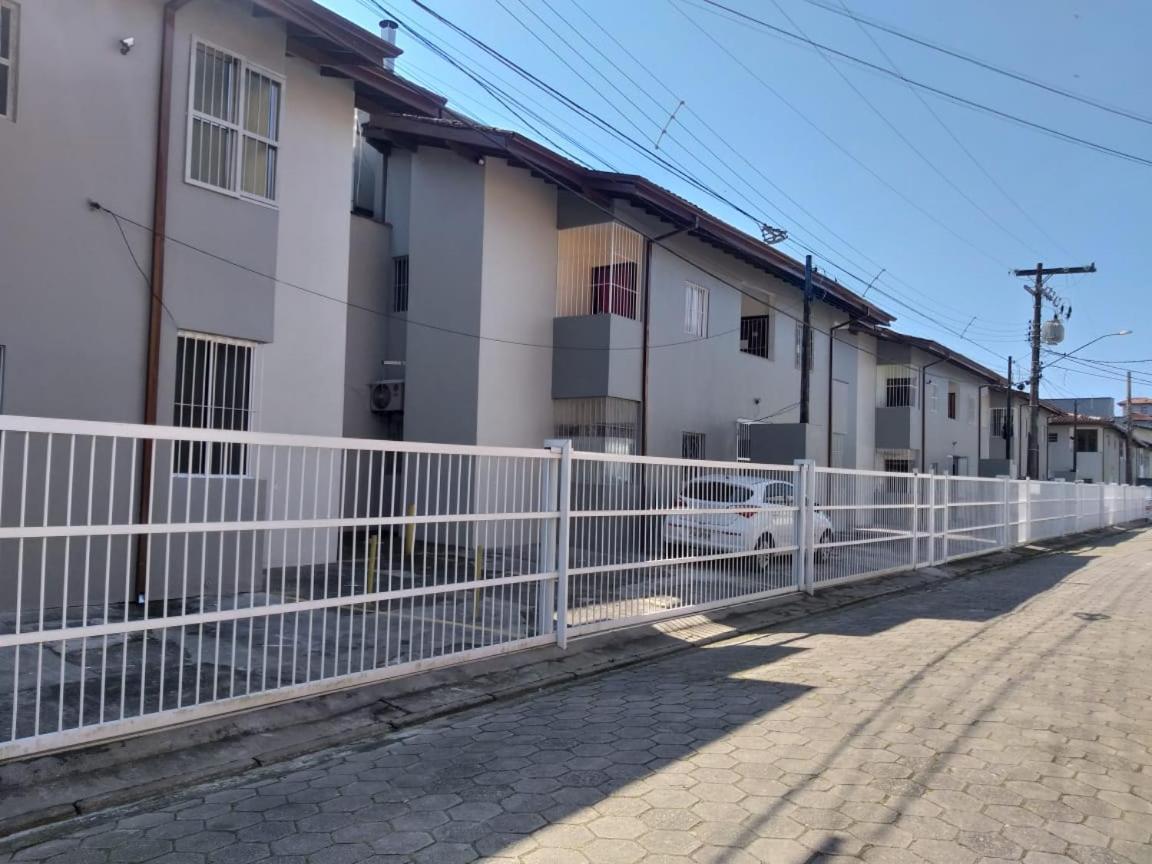 Apartamento Ubatuba - Praia Grande - 250M Da Praia מראה חיצוני תמונה